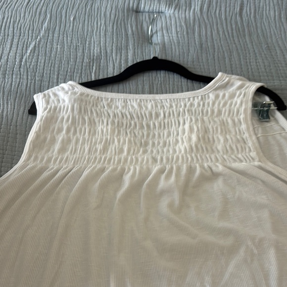 Wonderly White Smocked Tank Top - Picture 3 of 3